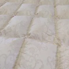 羽毛布団　シングルサイズ