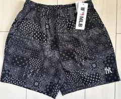 新品　Lサイズ　MLB ヤンキース　ハーフパンツ　バンダナ柄　黒のサムネイル