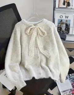 レースリボン付きアイボリー長袖ニットセーター