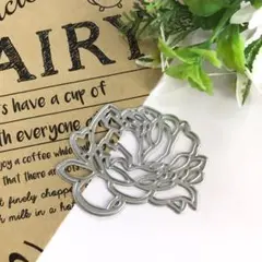 【1416】カッティングダイ 蓮の花　400円