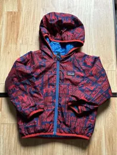 Patagonia 子供用 アウター 赤・青 動物柄 フード付き　サイズ不明