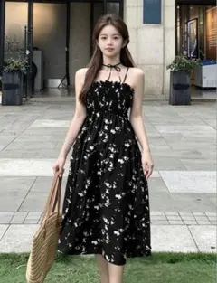SHEIN　 ブラック　花柄　キャミワンピース