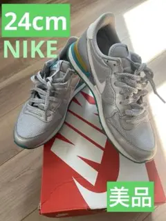美品　NIKE インターナショナリスト ウィメンズ 24㎝シルバー✖️グリーン