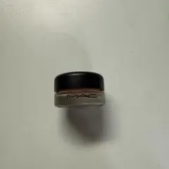 MAC プロロングウェア ペイントポット ベージュ系