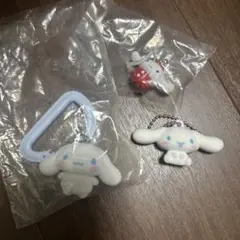 サンリオキャラクターズ カラフルカラビナマスコットチャーム　シナモン いちご