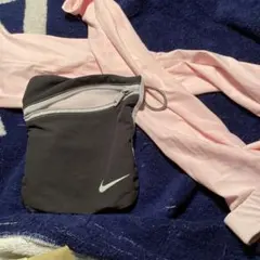 NIKE アームカバー　　肌色のサムネイル