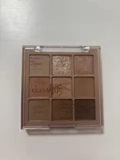 dasique アイシャドウパレット ミューテッドナッツ