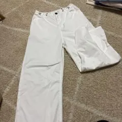白ボトムス
