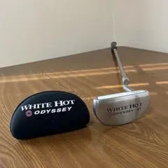 オデッセイ WHITE HOT #7パター ヘッドカバー付きのサムネイル