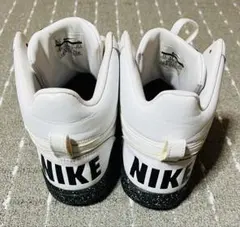 Nike Court Borough Mid