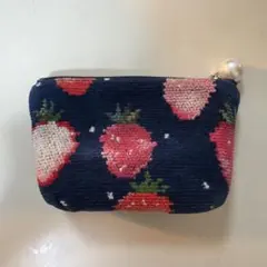 【完売品】いちご柄ポーチ Loverary by Feiler