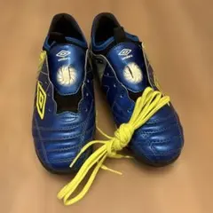 【1時間のみの使用 】umbro 23cmサッカーシューズ