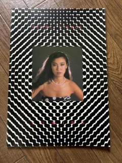松任谷由実超特大レアポスター。 2025年最新】松任谷由実 ポスターの人気アイテム - メルカリ