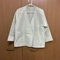 薄いグリーン ノーカラーダブルボタンジャケット