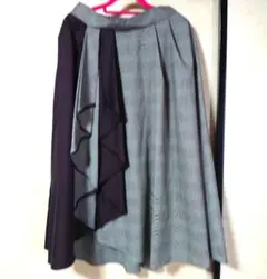 アクシーズファム　 ラッフル飾りのスカート