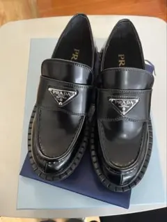 PRADA チョコレートブラッシュドレザー