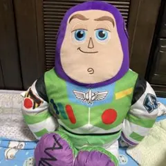 バスライトイヤー【特大】70cmぬいぐるみ 抱き枕 - メルカリ