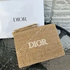 新品　ディオール　ノベルティ　　ストロー刺繍ポーチ　箱付き正規品