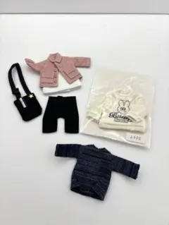 ディーラー様製　オビツ11 ねんどろいどドール　洋服　まとめ売りのサムネイル