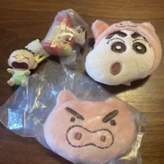 クレヨンしんちゃん ガチャ　4点セット　ヘアクリップ　キーホルダー