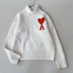 美品✨アミパリス タートルニット ハート刺繍 ロゴ セーター 白×赤　男女兼用