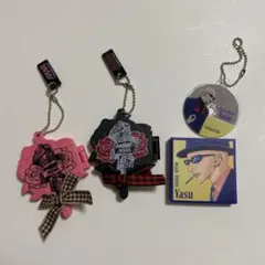 NANA キーホルダーとCDセットのガチャ