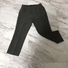 グレー スラックス ウエストゴム ポケット付き　ストレッチ　軽い　動きやすい