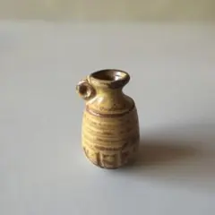 小さな一輪挿し 九谷焼 花瓶 水差し型