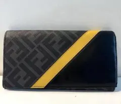 【美品】FENDI フェンディ 二つ折り長財布 ズッカ柄 イエローラインのサムネイル
