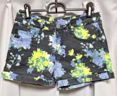 ショートパンツ　花柄　36サイズ