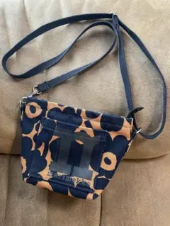 マリメッコショルダーバッグ　ウニッコ柄　marimekko