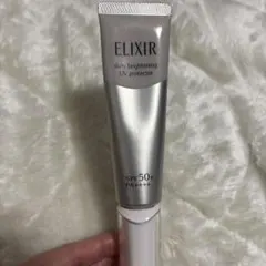 エリクシール ブライトニング デーケアレボリューション WT+ 朝用美白乳液