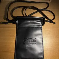 W*8様 Maison Margiela スマホショルダーバッグ ブラックのサムネイル