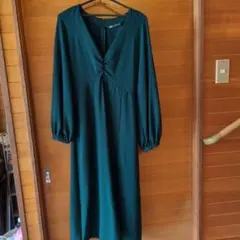 ZARA ダークグリーン 長袖ワンピース