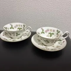 ウェッジウッド　イギリス製　4枚 ワイルドストロベリー　黒壺 Wedgwood (ウェッジウッド) カップ&ソーサー・プレートセット 黒