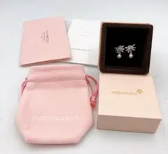 HOSAKURA（ホサクラ） リボン＆パール スタッドピアス