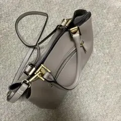 ベージュ 合成皮革 ショルダーバッグ