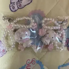 サンリオ　ホワイトフリル　シークレットストラップ　ハローキティ チャーミーキティ