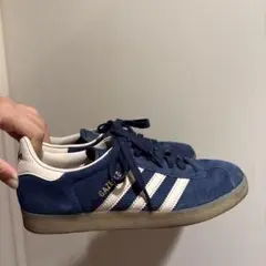 adidas スエード スニーカー ネイビー