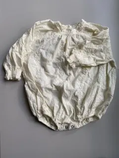 anggo bebeアイボリー刺繍ロンパース 18M 韓国服