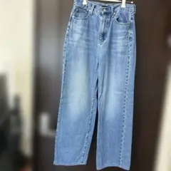 ユニクロ　ワイドストレートジーンズ　ブルー