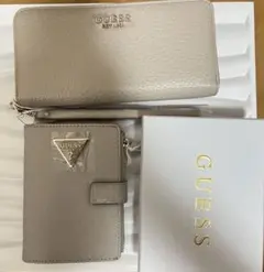 GUESSの長財布とパスポートケースのセット