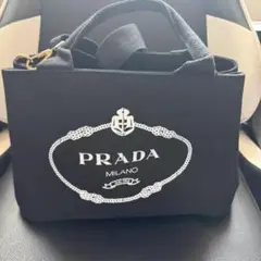 PRADA ブラック ショルダーバッグ サコッシュ