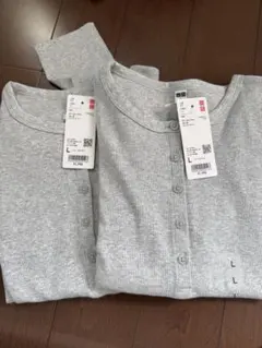 【新品】UNIQLO リブヘンリーネックT 長袖 ライトグレー Lのサムネイル