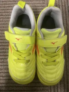 Mizuno 蛍光イエロー サッカートレシュー 18cm
