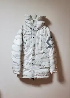 Nike Jordan ダウン フライト ロングコート ホワイト迷彩