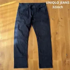 UNIQLO ブラック ストレートデニム　セルヴィッジ　32インチ