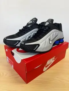 未使用 タグ付 Nike WMNS Shox R4 スニーカー 29㎝ シルバー