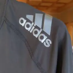 adidas コンプレッションシャツ長袖ブラック