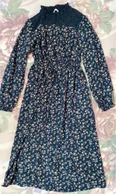 Honeys 花柄ワンピース　Lサイズ